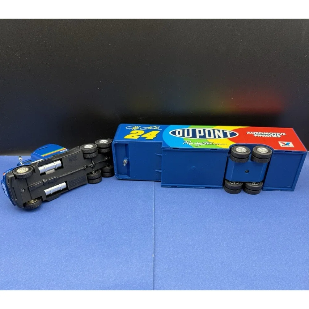 Racing Champions 1993 1:43‎ NASCAR Team Transporter Jeff Gordon Dupont Diecast